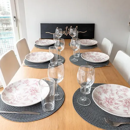 Bright & Comfy 79m2 2br With Sauna And Balcony