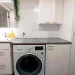 Cozy Spacious 79m2 2br With Sauna *