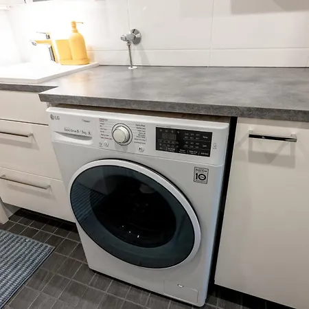 Bright & Comfy 79m2 2br With Sauna And Balcony * Helsinki