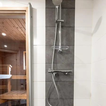 Bright & Comfy 79m2 2br With Sauna And Balcony *
