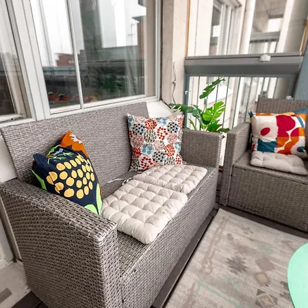 Apartment Bright & Comfy 79m2 2br With Sauna And Balcony