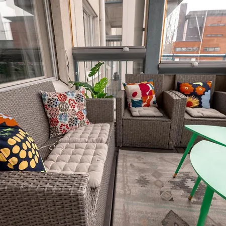 Apartment Bright & Comfy 79m2 2br With Sauna And Balcony