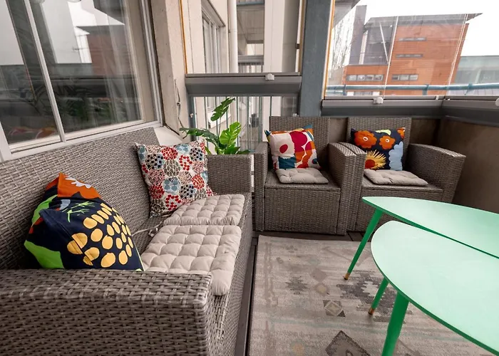 2ndhomes Cozy Spacious 79m2 2br With Sauna Apartment